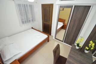 Апартаменты Apartments Lux S Тиват Апартаменты с балконом-6