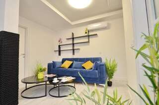 Апартаменты Apartments Lux S Тиват Апартаменты с видом на бассейн-1