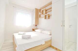 Апартаменты Apartments Lux S Тиват Апартаменты с видом на бассейн-18